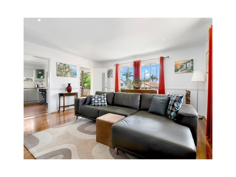 10 Arura Street, Mansfield QLD 4122