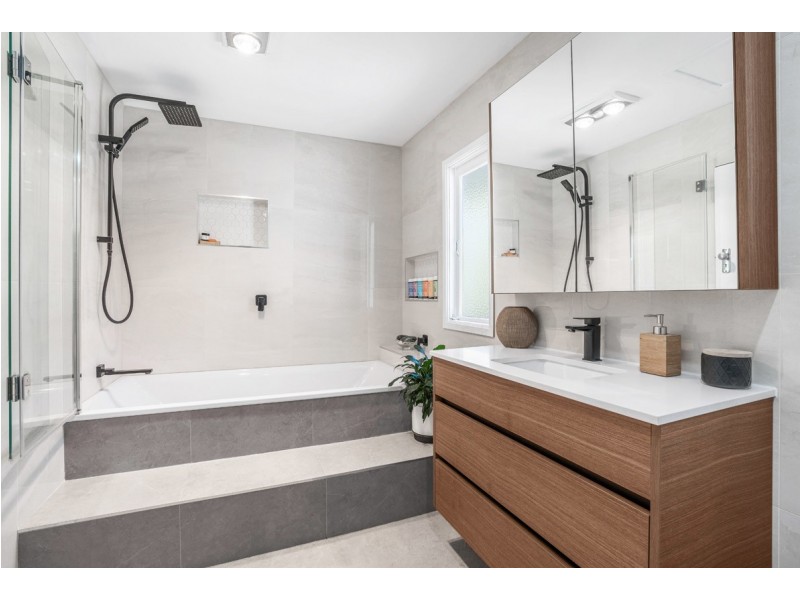 57 Mountain Street, Mount Gravatt QLD 4122