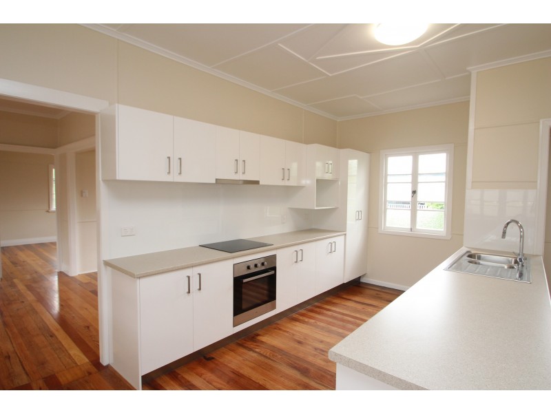 34 Hipwood Street, Norman Park QLD 4170