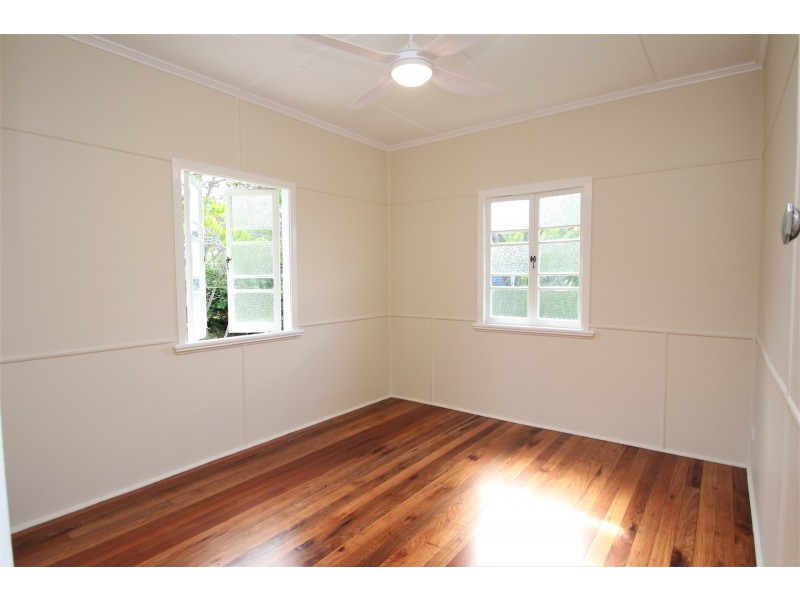 34 Hipwood Street, Norman Park QLD 4170