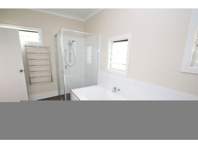 34 Hipwood Street, Norman Park QLD 4170