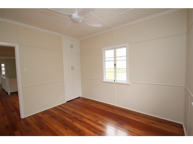 34 Hipwood Street, Norman Park QLD 4170