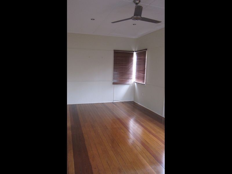 15 Binya Street, Holland Park QLD 4121