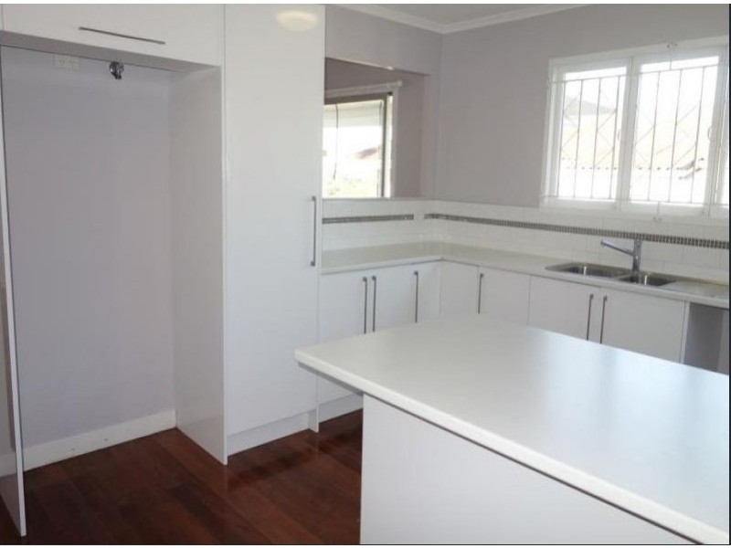 135 Wanda Road, Upper Mount Gravatt QLD 4122