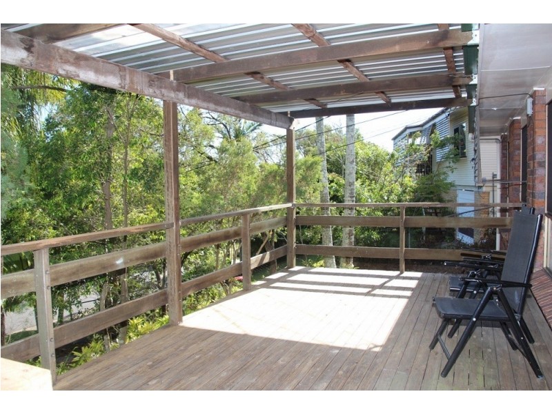 80 Pareena Crescent, Mansfield QLD 4122