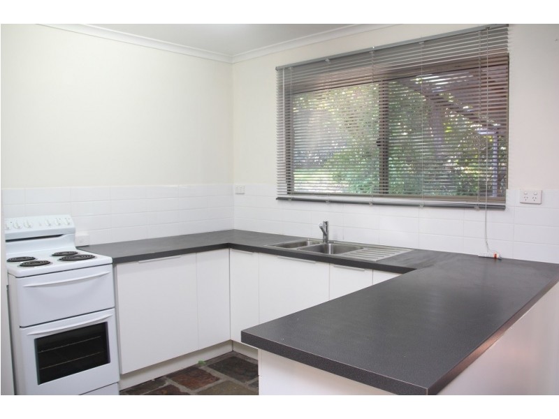 80 Pareena Crescent, Mansfield QLD 4122