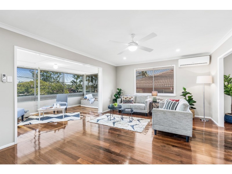 216 Broadwater Road, Mansfield QLD 4122