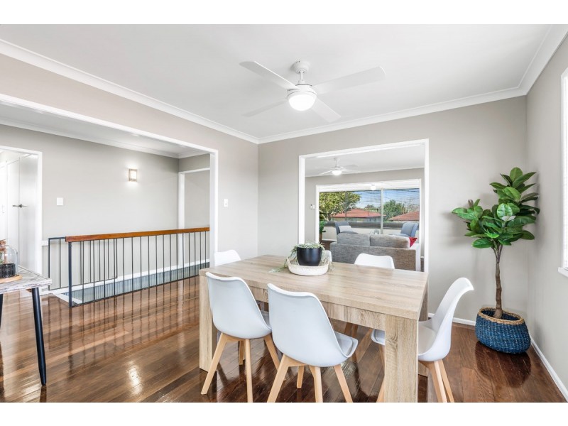 216 Broadwater Road, Mansfield QLD 4122