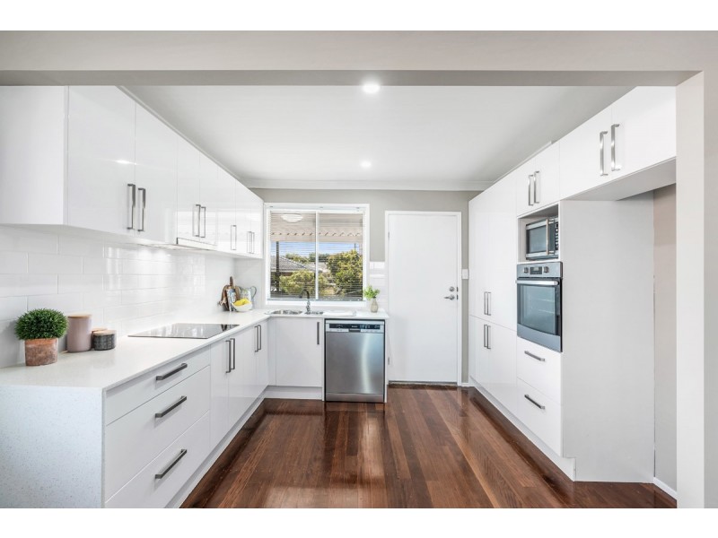 216 Broadwater Road, Mansfield QLD 4122