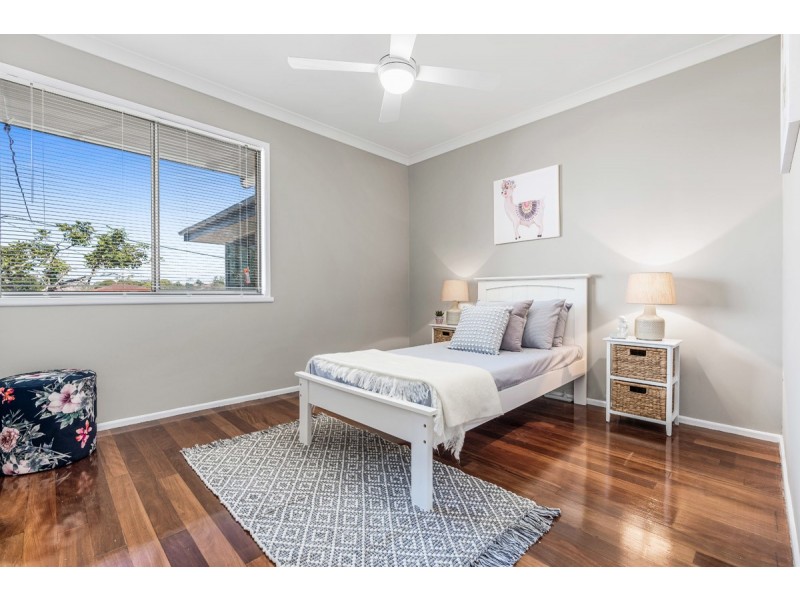 216 Broadwater Road, Mansfield QLD 4122