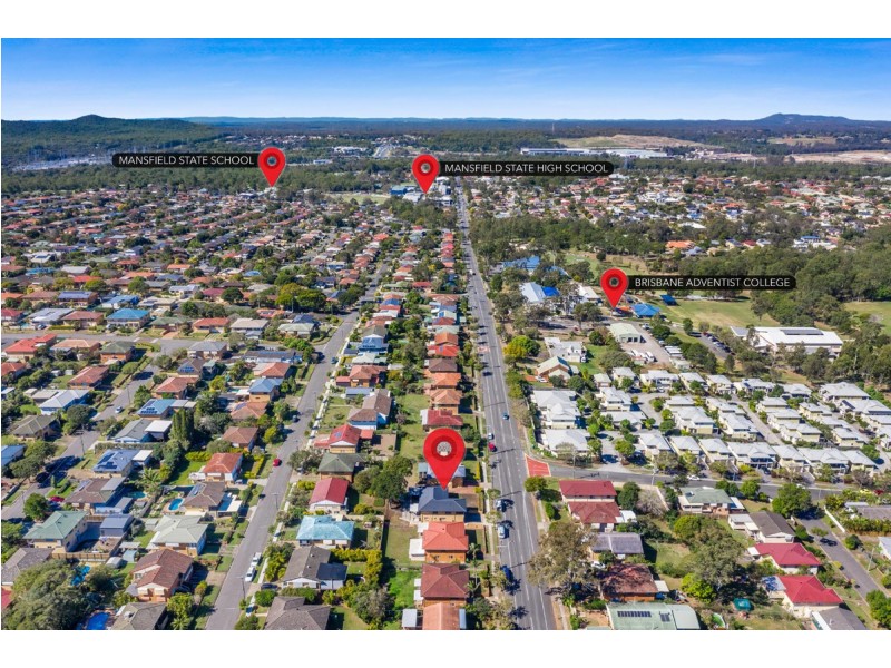 216 Broadwater Road, Mansfield QLD 4122