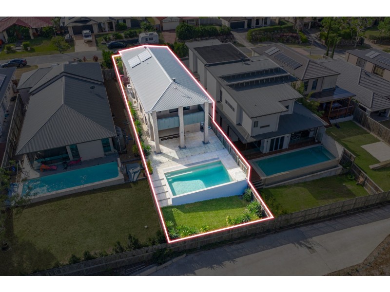 92 Oak Place, Mackenzie QLD 4156