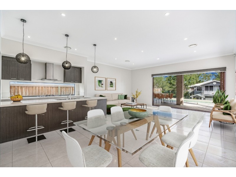 92 Oak Place, Mackenzie QLD 4156