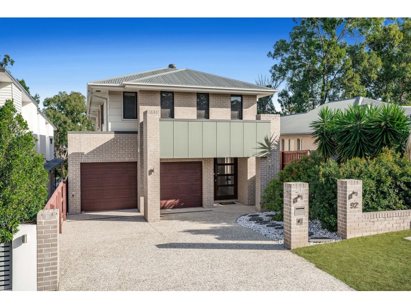 92 Oak Place, Mackenzie QLD 4156