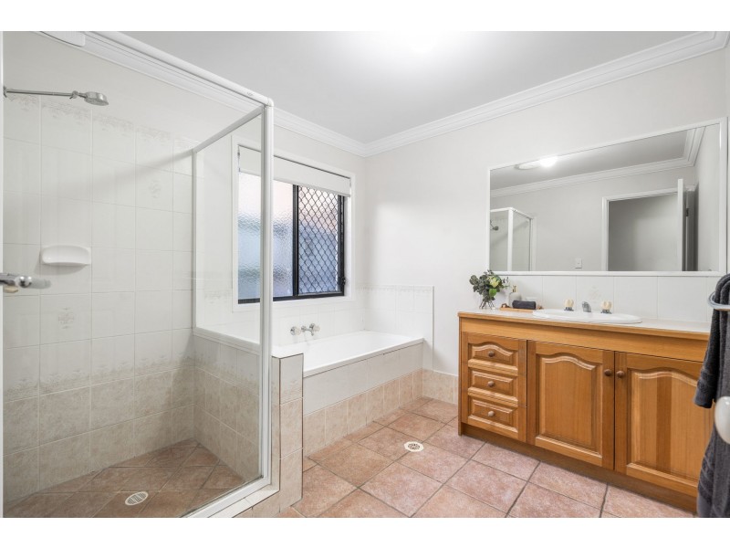 11 Kentwell Place, Wishart QLD 4122