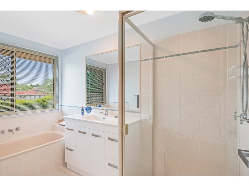 34 Fairmont Crescent, Underwood QLD 4119