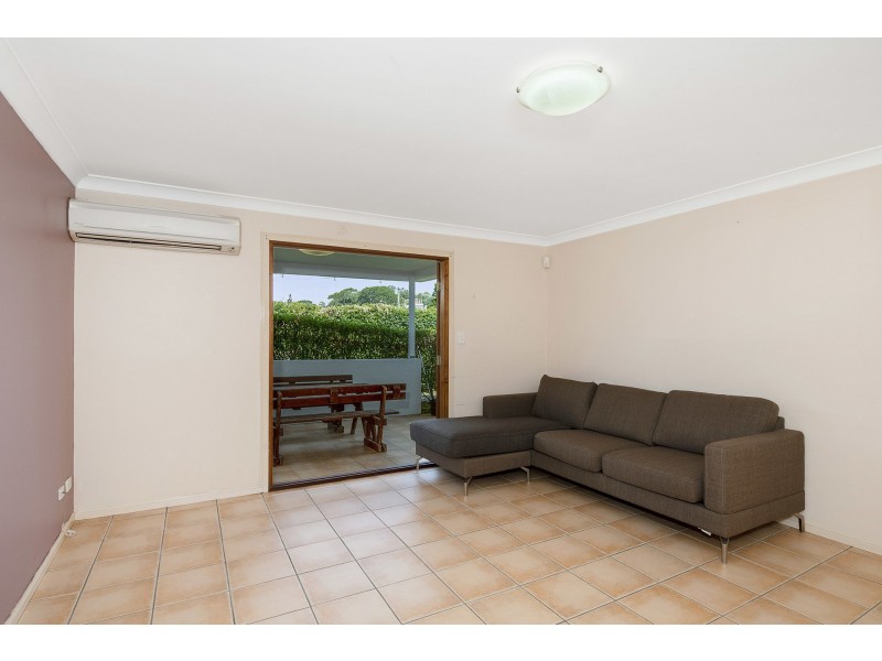 2 Murton Avenue, Holland Park West QLD 4121