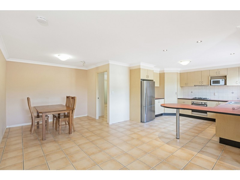 2 Murton Avenue, Holland Park West QLD 4121