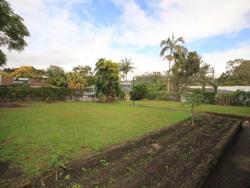 38 Grunert Street, Holland Park QLD 4121