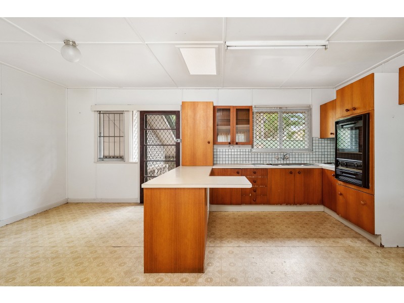 7 Mulsanne Street, Holland Park West QLD 4121