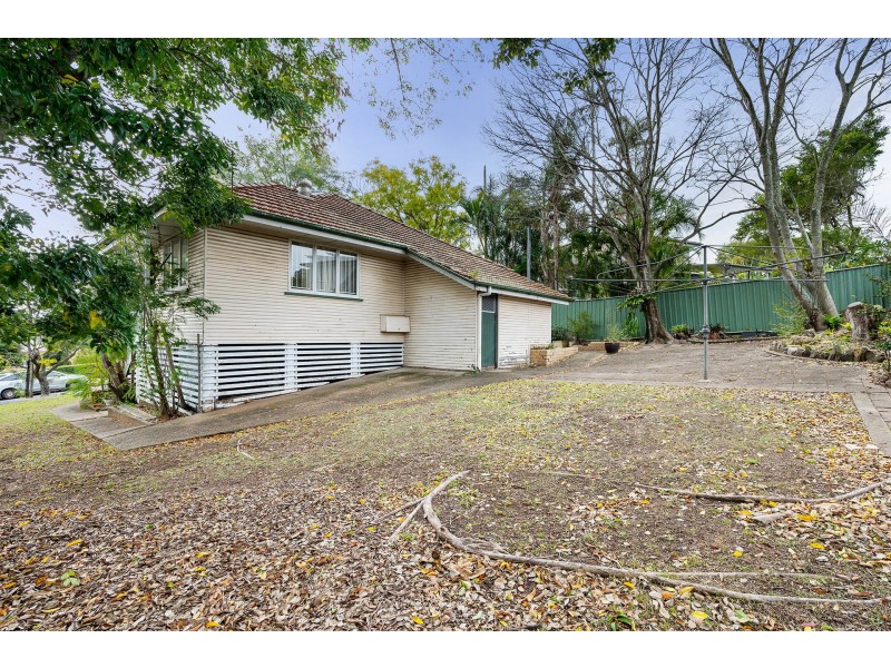 7 Mulsanne Street, Holland Park West QLD 4121