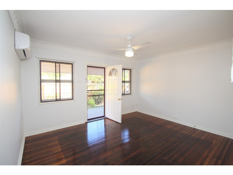 1 Enfield Street, Mount Gravatt East QLD 4122