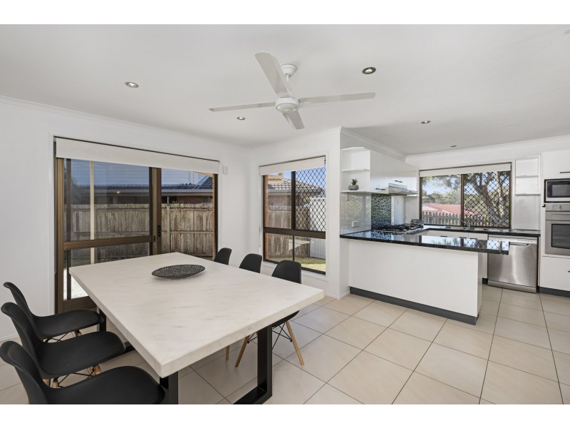 15 Leru Street, Mansfield QLD 4122
