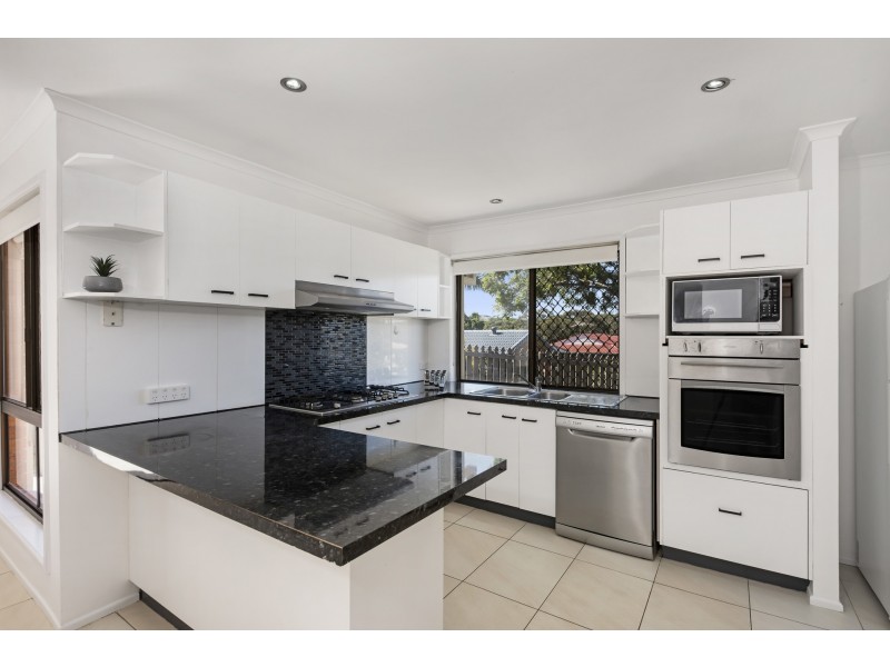 15 Leru Street, Mansfield QLD 4122