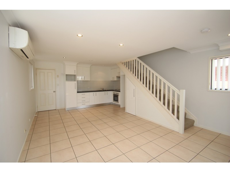 8/74 Creek Road, Mount Gravatt East QLD 4122