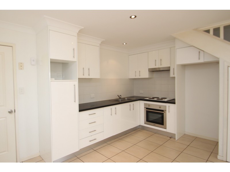 8/74 Creek Road, Mount Gravatt East QLD 4122