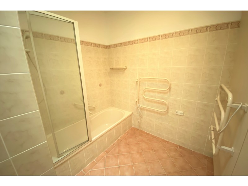 43 Broadwater Road, Mount Gravatt East QLD 4122