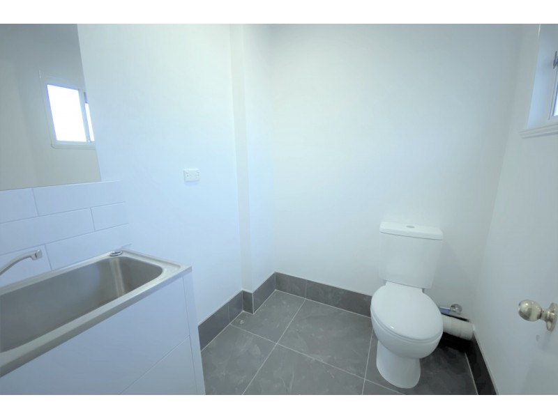 43 Broadwater Road, Mount Gravatt East QLD 4122