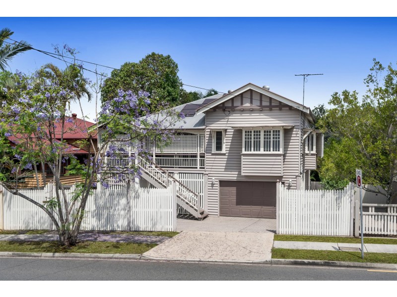 7 Holland Road, Holland Park QLD 4121