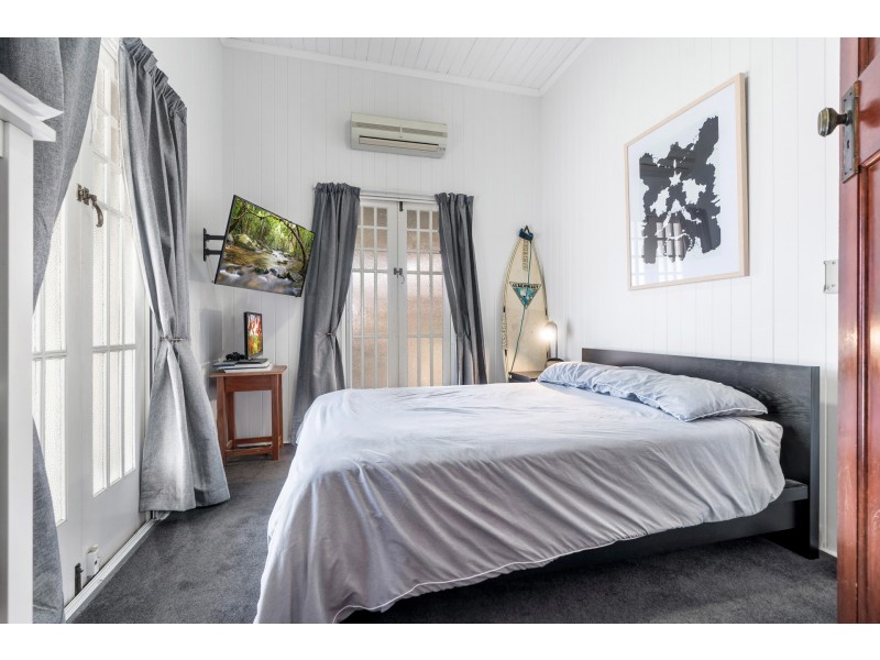 7 Holland Road, Holland Park QLD 4121