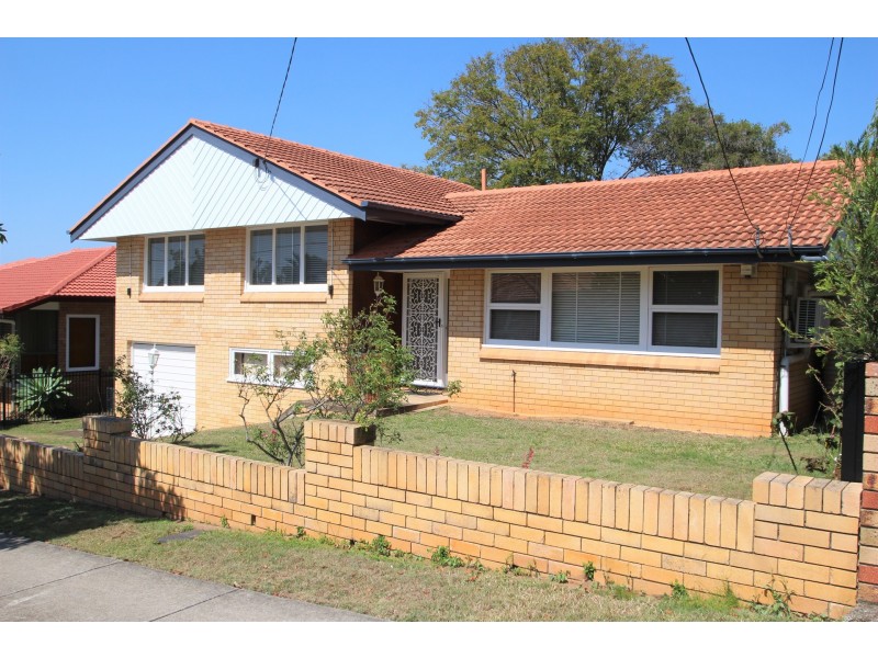 4 Balloch Street, Wishart QLD 4122