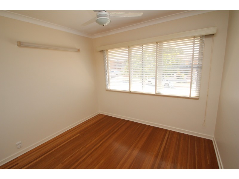 4 Balloch Street, Wishart QLD 4122