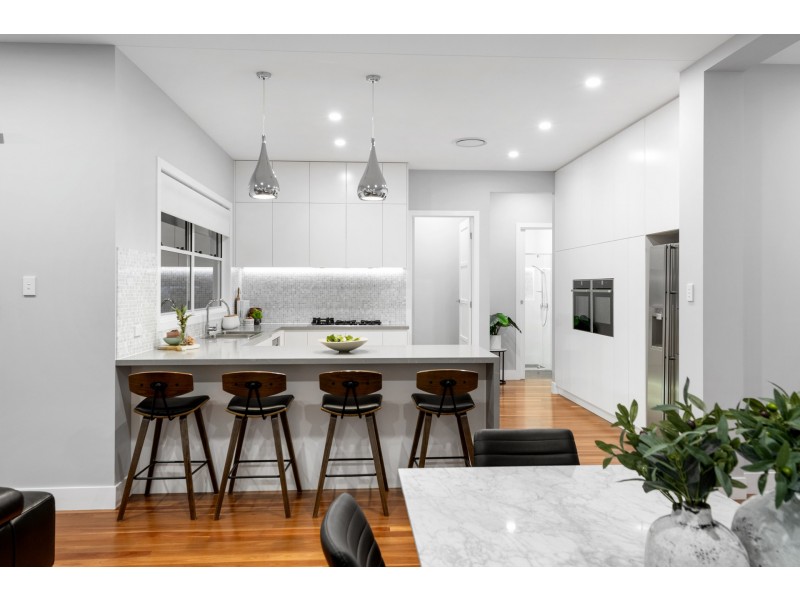 157 Sterculia Avenue, Holland Park West QLD 4121