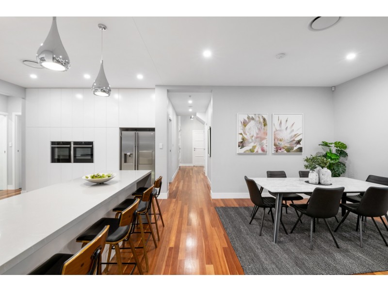 157 Sterculia Avenue, Holland Park West QLD 4121