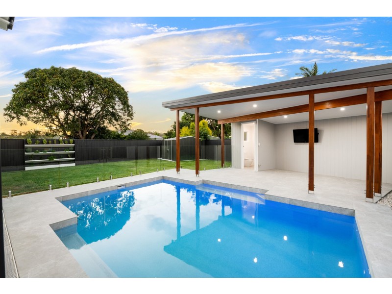 157 Sterculia Avenue, Holland Park West QLD 4121