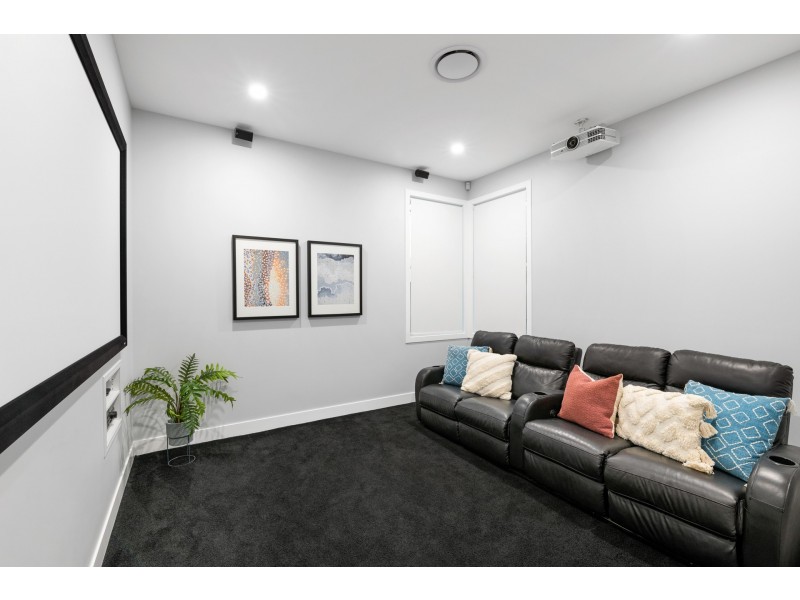 157 Sterculia Avenue, Holland Park West QLD 4121