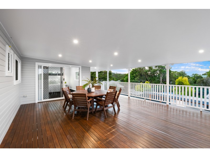 157 Sterculia Avenue, Holland Park West QLD 4121