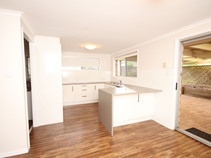 6 Buttercup Street, Mansfield QLD 4122