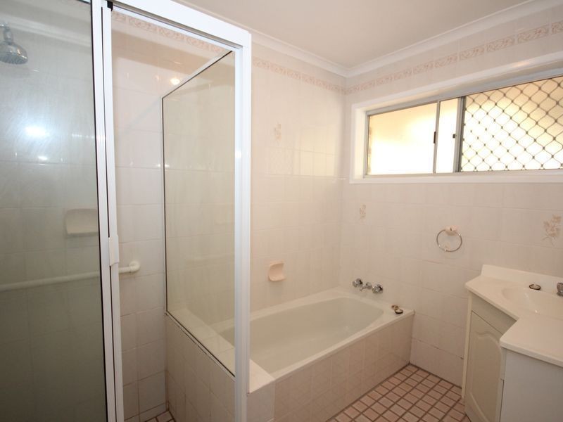 6 Buttercup Street, Mansfield QLD 4122