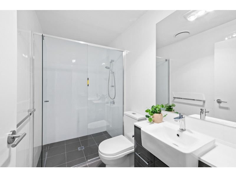 21/902 Logan Road, Holland Park West QLD 4121