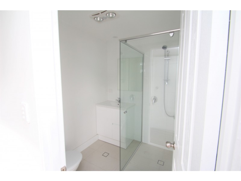 2/26 Hanworth Street, East Brisbane QLD 4169