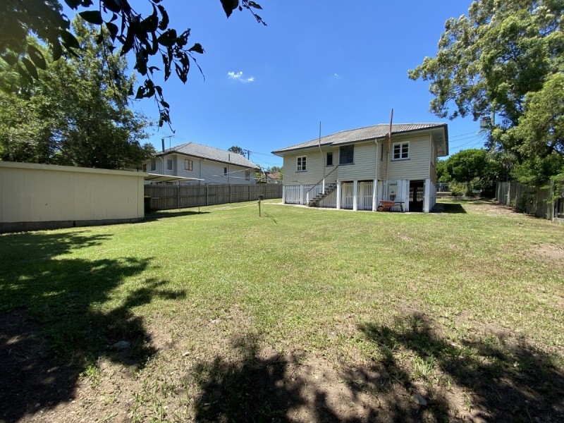 23 Layard Street, Holland Park West QLD 4121