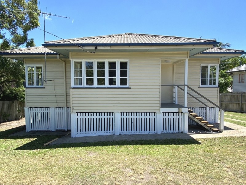 23 Layard Street, Holland Park West QLD 4121