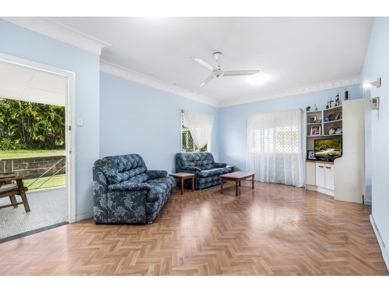 19 Balis Street, Holland Park West QLD 4121