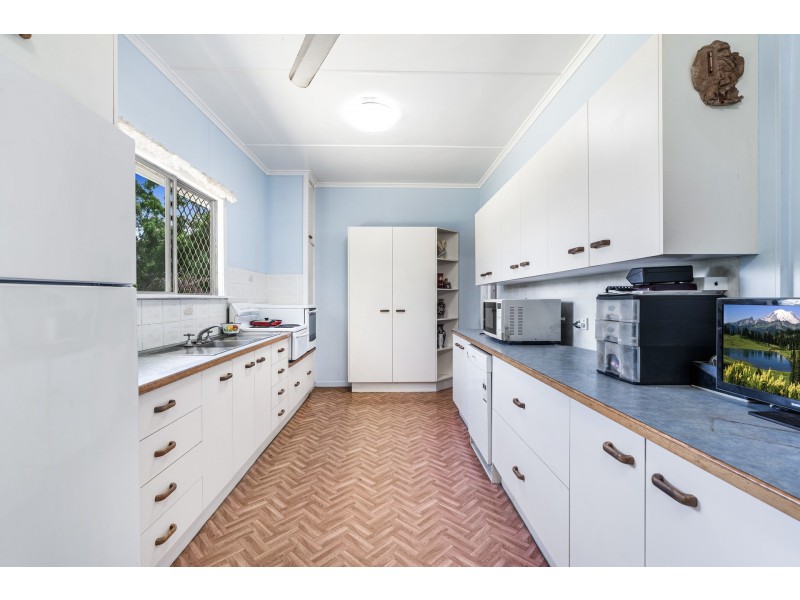 19 Balis Street, Holland Park West QLD 4121