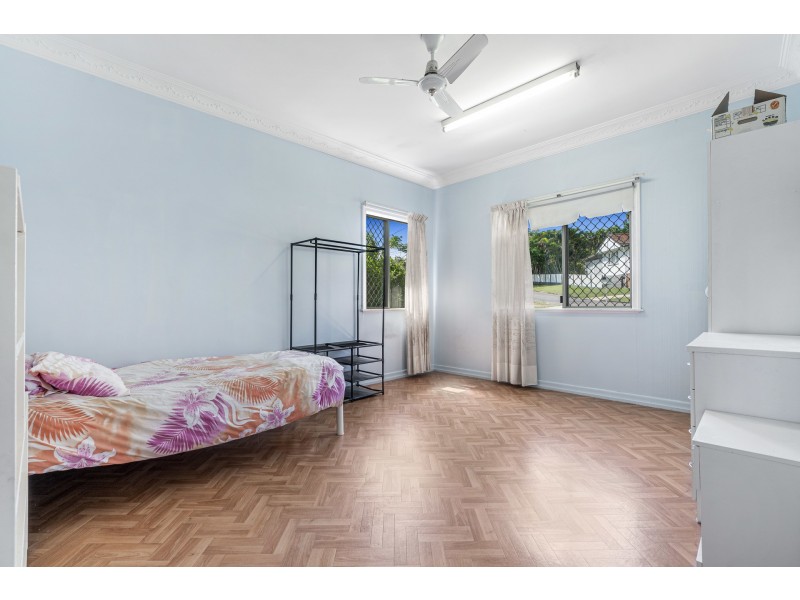 19 Balis Street, Holland Park West QLD 4121
